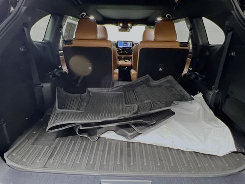 Used 2022 Toyota Highlander Platinum image 34