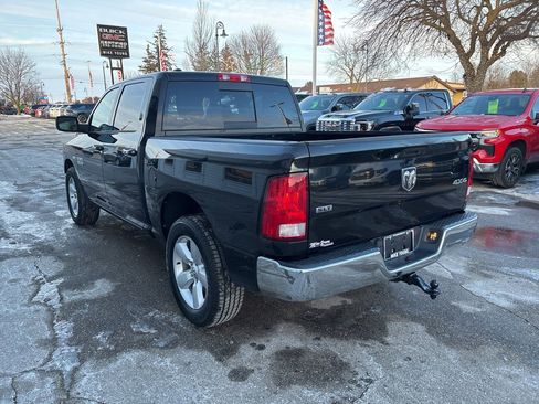 Used 2018 RAM 1500 SLT image 7