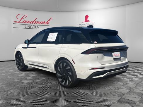 Certified 2024 Lincoln Nautilus Black Label w/ Jet Appearance Package (87T) AWD/4WD image 3