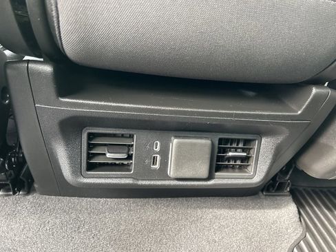 Used 2025 Chevrolet Silverado 1500 LT image 27