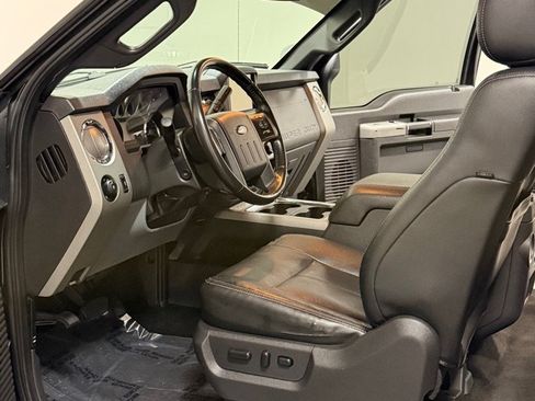 Used 2015 Ford F350 Lariat w/ Lariat Interior Package AWD/4WD image 9