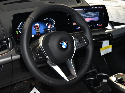 New 2026 BMW X1 xDrive28i w/ Technology Package image 2