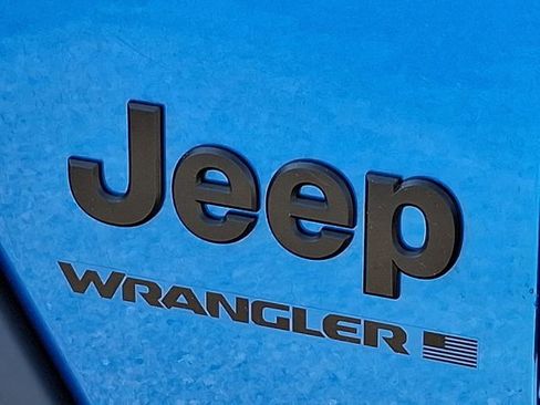 Used 2024 Jeep Wrangler Sport S image 31