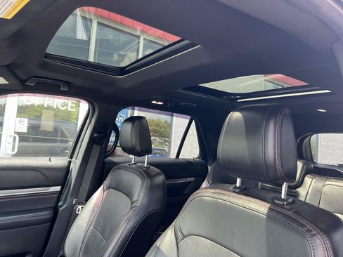 Used 2019 Ford Explorer Sport w/ Equipment Group 401A AWD/4WD image 13