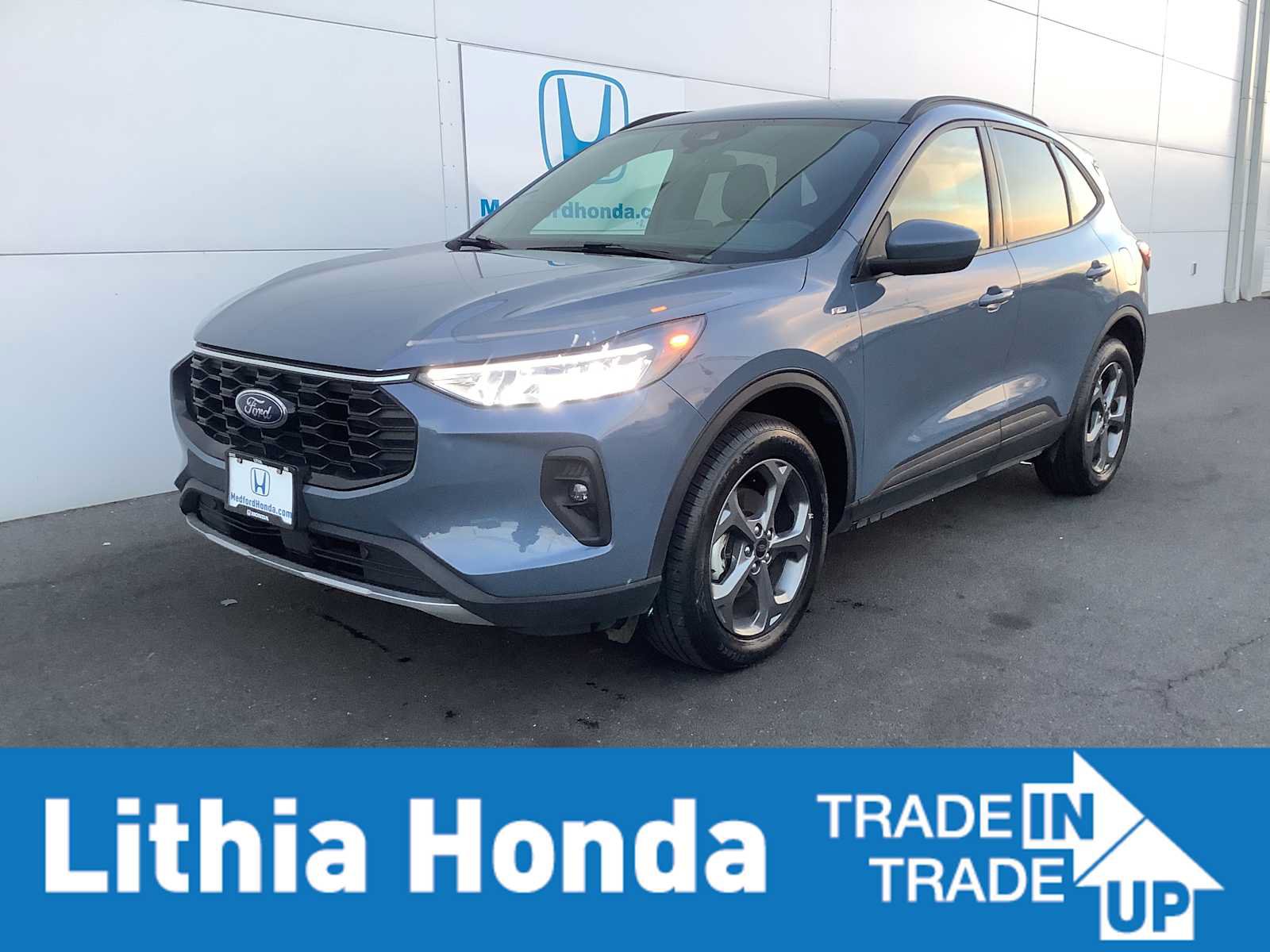 Used 2025 Ford Escape ST-Line Select AWD/4WD image 1