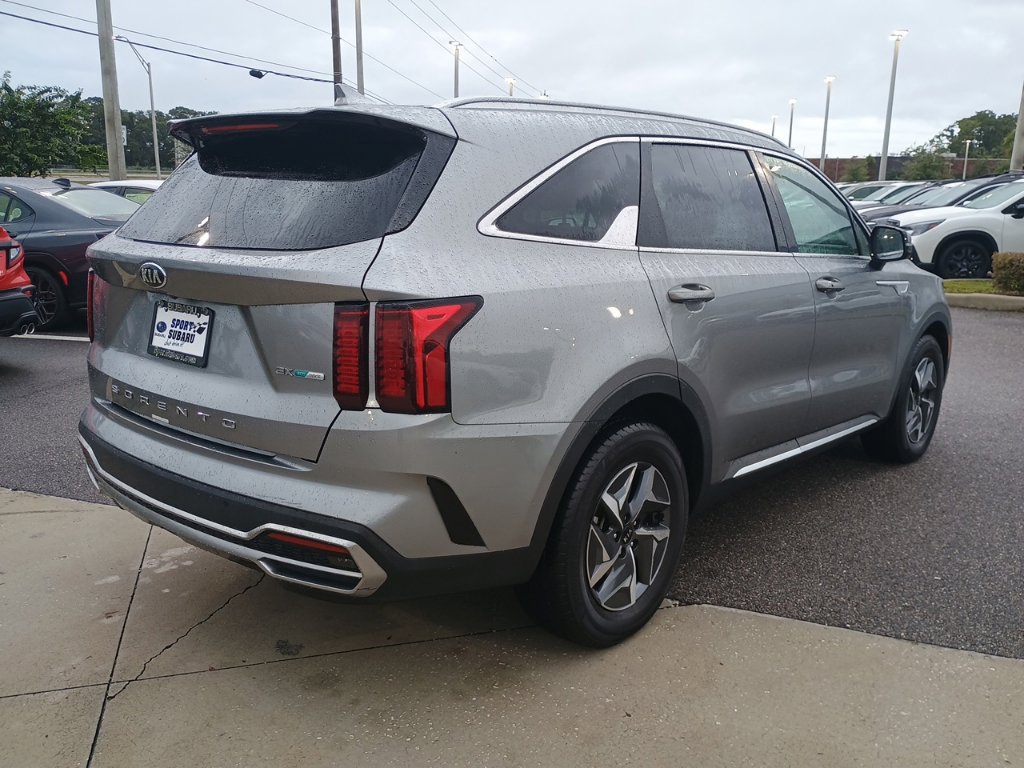 Used 2021 Kia Sorento EX FWD image 5