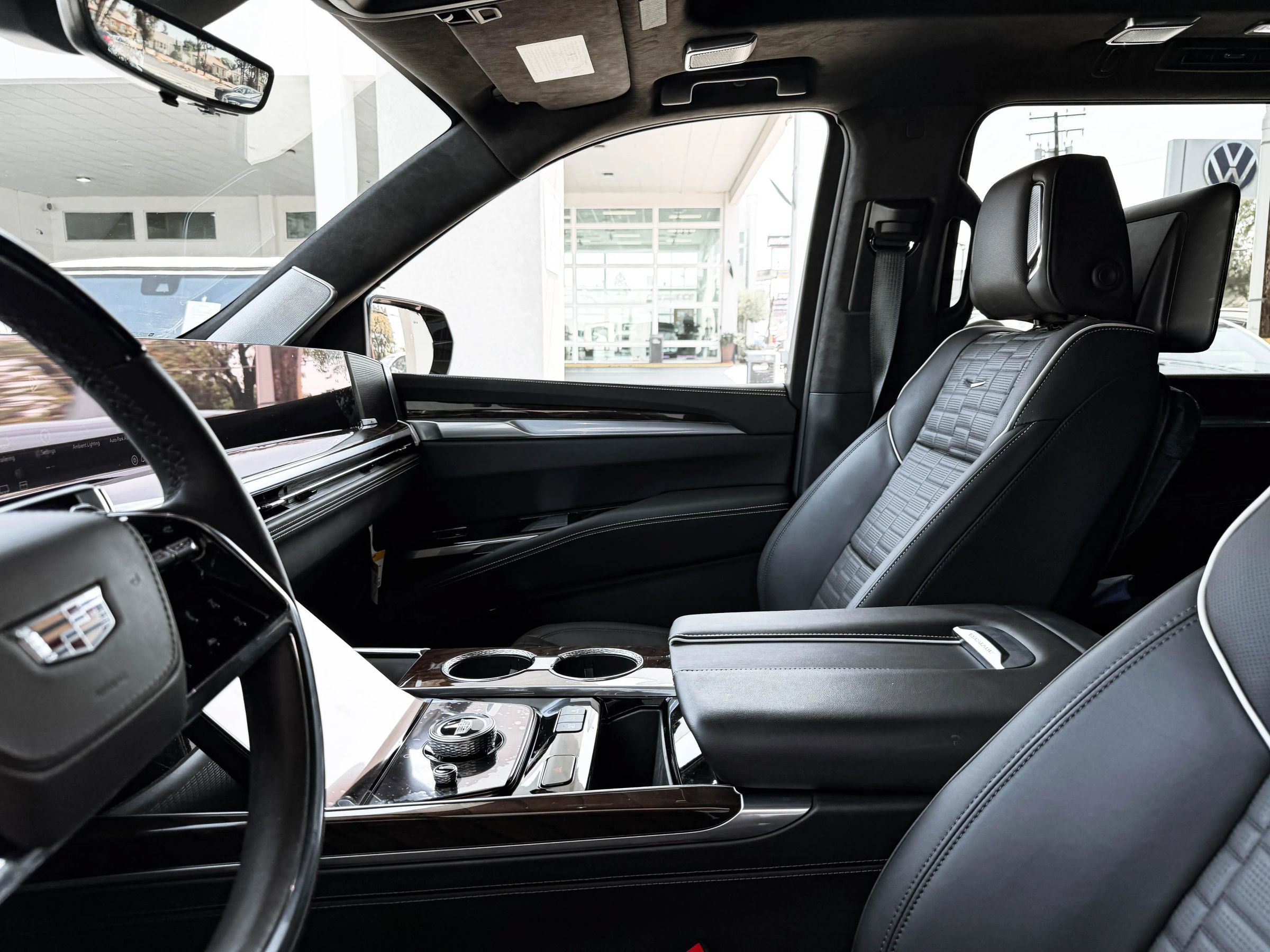 Used 2025 Cadillac Escalade ESV Sport Platinum AWD/4WD image 23