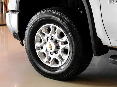 Used 2026 Chevrolet Silverado 2500 LT AWD/4WD image 58