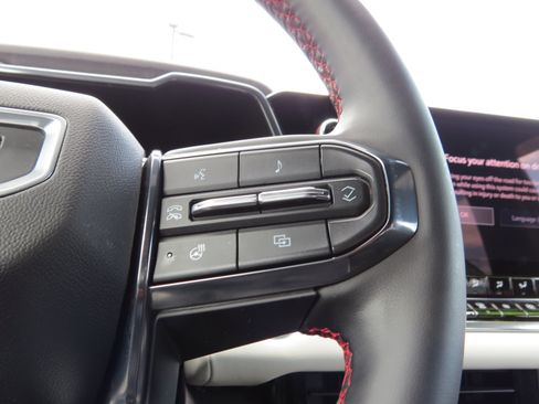 Used 2023 GMC Canyon AT4X image 23