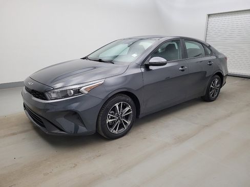 Used 2024 Kia Forte LXS w/ LXS Technology Package image 2