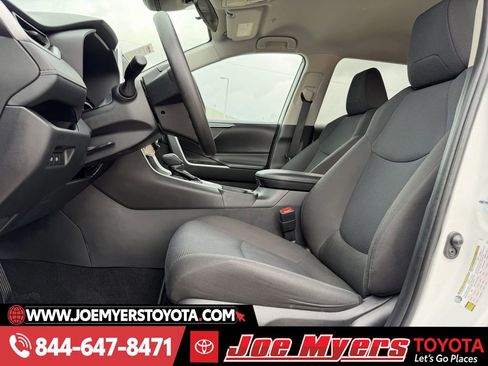 Used 2024 Toyota RAV4 LE image 26