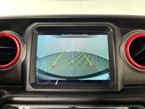Used 2023 Jeep Wrangler Unlimited Sport AWD/4WD image 25