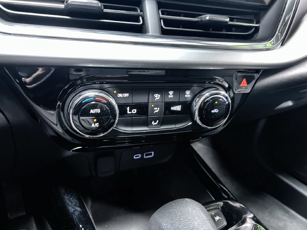 Used 2026 Chevrolet Trax LT FWD image 32