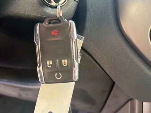 Used 2018 Chevrolet Colorado Z71 image 11