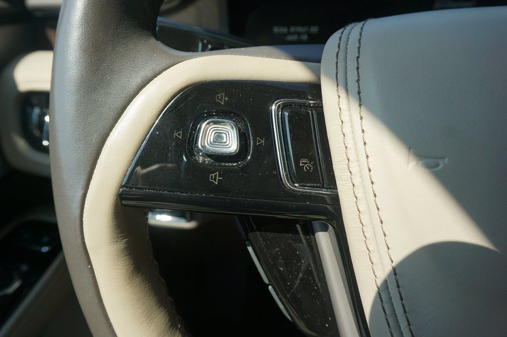 Used 2020 Lincoln Aviator Reserve w/ Equipment Group 202A AWD/4WD image 7