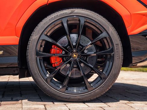 Used 2024 Lamborghini Urus S AWD/4WD image 17