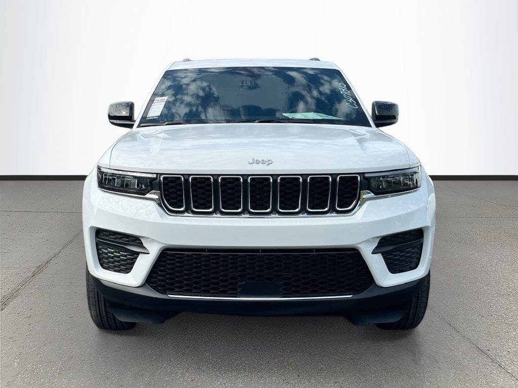 New 2026 Jeep Grand Cherokee Laredo X RWD image 2