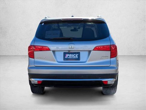 Used 2017 Honda Pilot Touring image 7