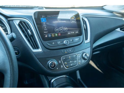 Used 2024 Chevrolet Malibu LT FWD image 23