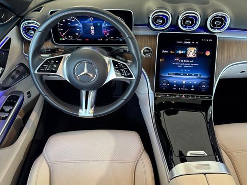 Used 2025 Mercedes-Benz C 300 4MATIC Sedan image 31