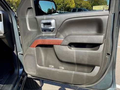 Used 2017 GMC Sierra 1500 SLE w/ SLE Value Package image 24