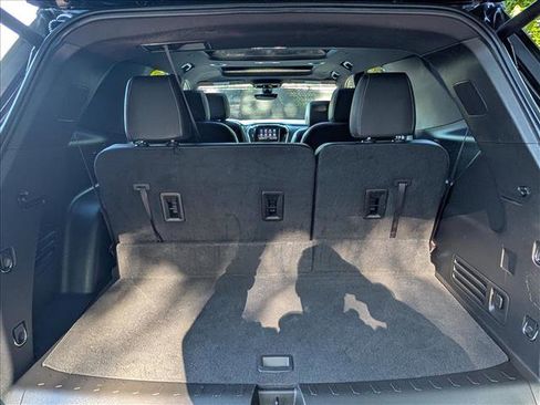 Used 2023 Chevrolet Traverse Premier AWD/4WD image 23