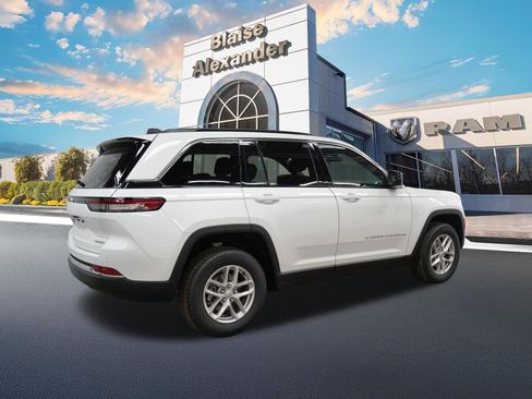 New 2026 Jeep Grand Cherokee Laredo X AWD/4WD image 3