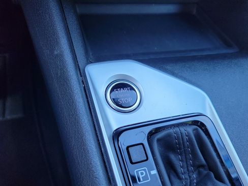 Used 2025 Nissan Altima 2.5 SV FWD image 19