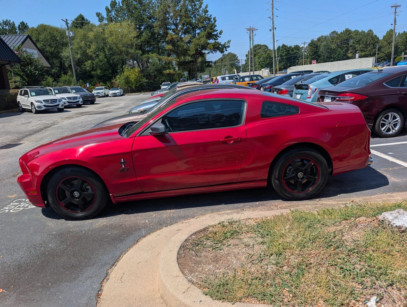 Used 2013 Ford Mustang Coupe w/ Security Pkg RWD image 2