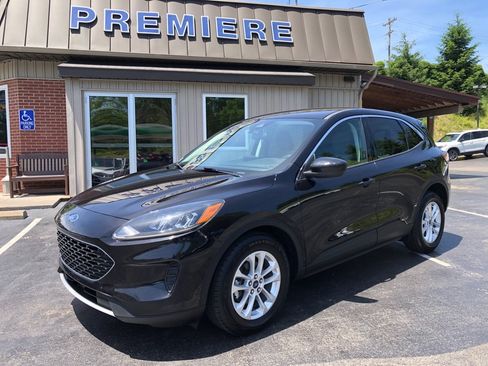 Used 2021 Ford Escape SE FWD image 10