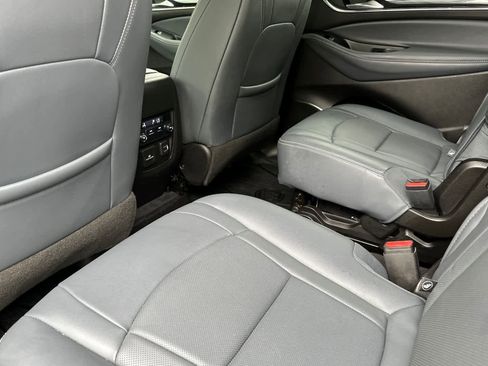Used 2021 Buick Enclave Essence w/ Sound and Sites Package FWD image 4