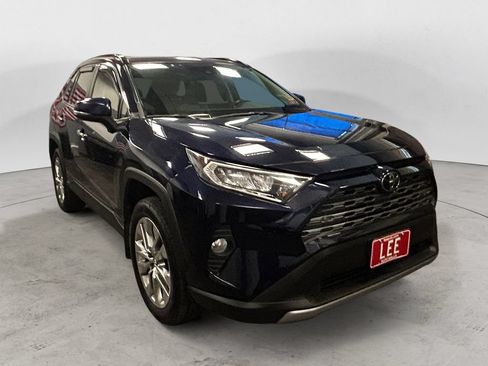 Used 2019 Toyota RAV4 Limited w/ Cold Weather Package AWD/4WD image 7