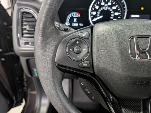 Used 2022 Honda HR-V EX image 15