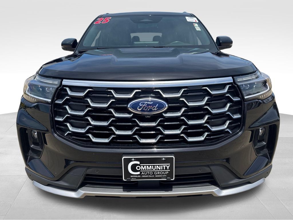 Used 2025 Ford Explorer Platinum w/ LUX Leather Package AWD/4WD image 9