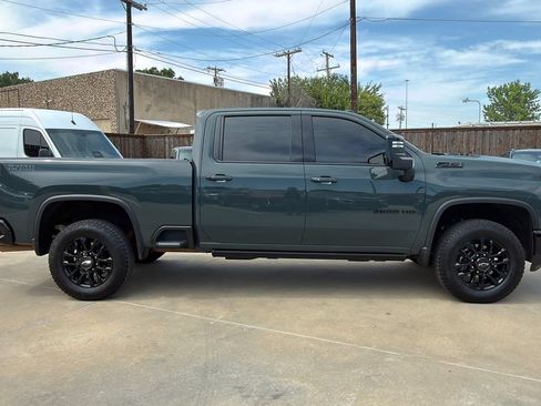 Used 2025 Chevrolet Silverado 2500 LTZ w/ Trail Boss Package AWD/4WD image 4