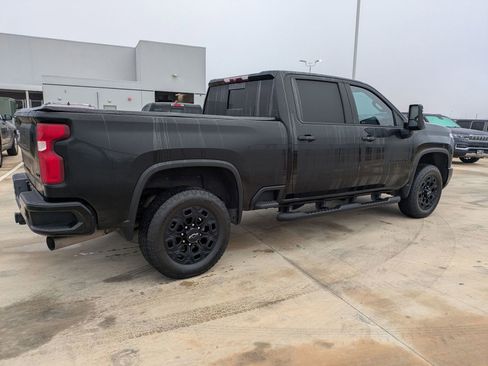 Used 2024 Chevrolet Silverado 2500 LTZ w/ LTZ Plus Package image 2