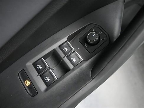 New 2026 Volkswagen Jetta SE image 13