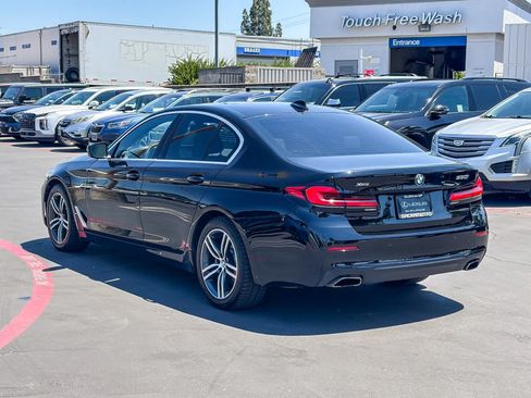 Used 2021 BMW 530i xDrive w/ Premium Package AWD/4WD image 2