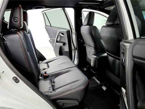 Used 2017 Toyota RAV4 SE w/ Power Extra Value Package image 18