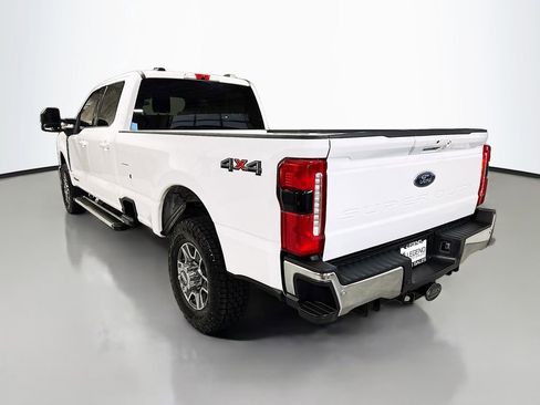 Used 2025 Ford F350 Lariat image 9