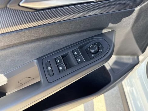 New 2026 Volkswagen GTI SE FWD image 10