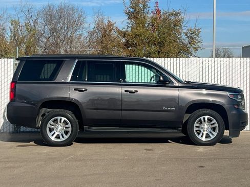 Used 2017 Chevrolet Tahoe LT image 3