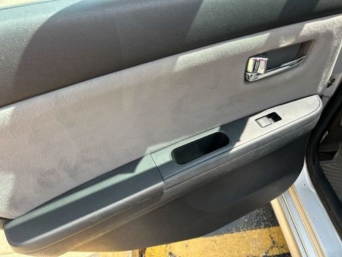 Used 2012 Nissan Sentra 2.0 SR w/ Special Edition Pkg FWD image 18