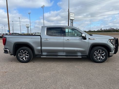 Certified 2024 GMC Sierra 1500 SLT image 6