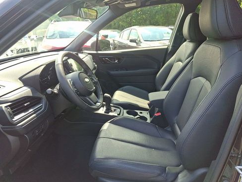 Certified 2025 Subaru Forester Limited image 11