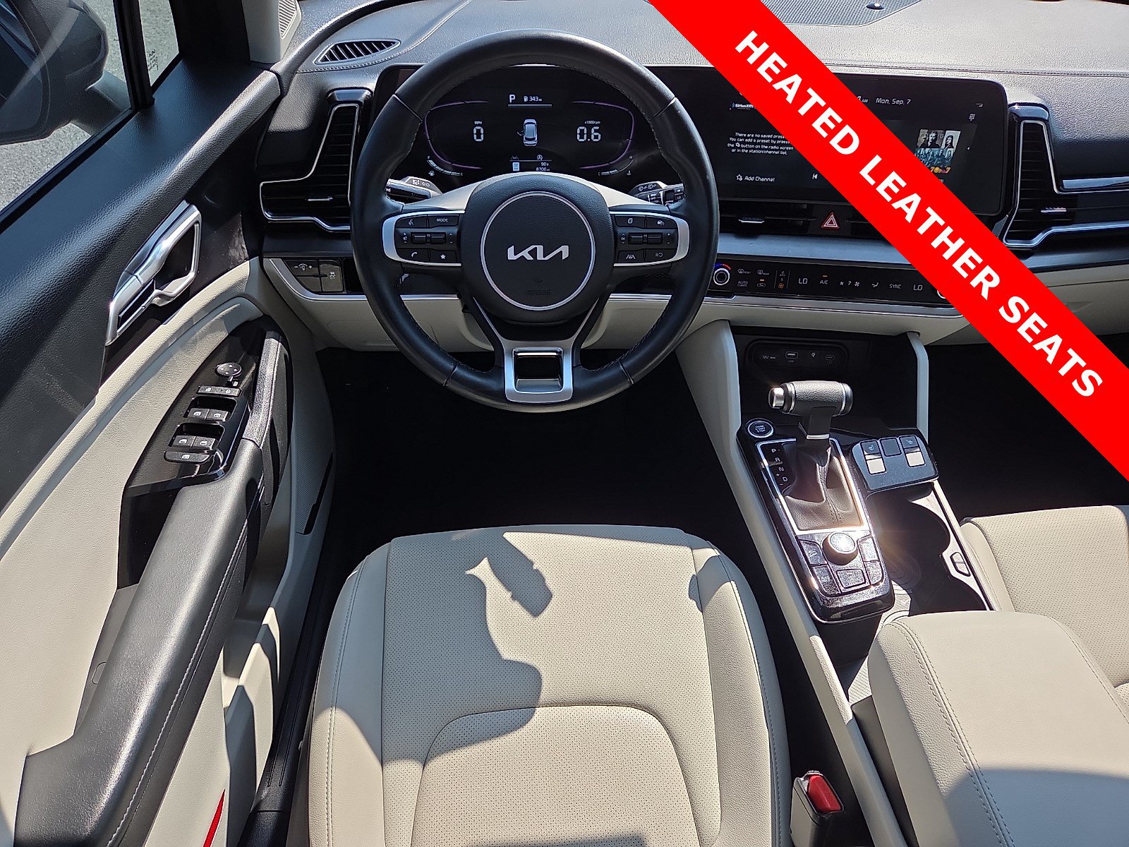 Used 2024 Kia Sportage EX FWD image 11
