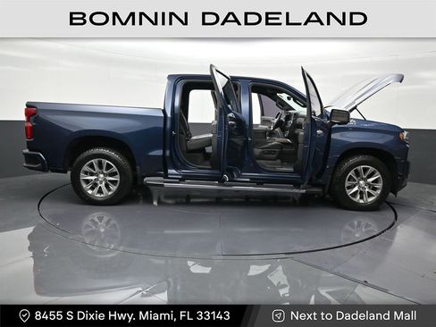 Used 2021 Chevrolet Silverado 1500 High Country w/ Technology Package image 36