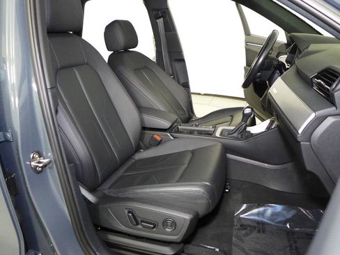 Used 2022 Audi Q3 2.0T Premium w/ Convenience Package image 19