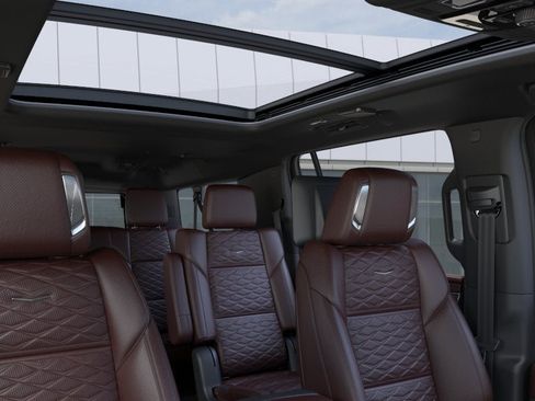 New 2026 Cadillac Escalade ESV Luxury w/ LPO, Radiant Package AWD/4WD image 24