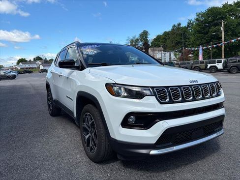 Certified 2025 Jeep Compass Limited AWD/4WD image 5